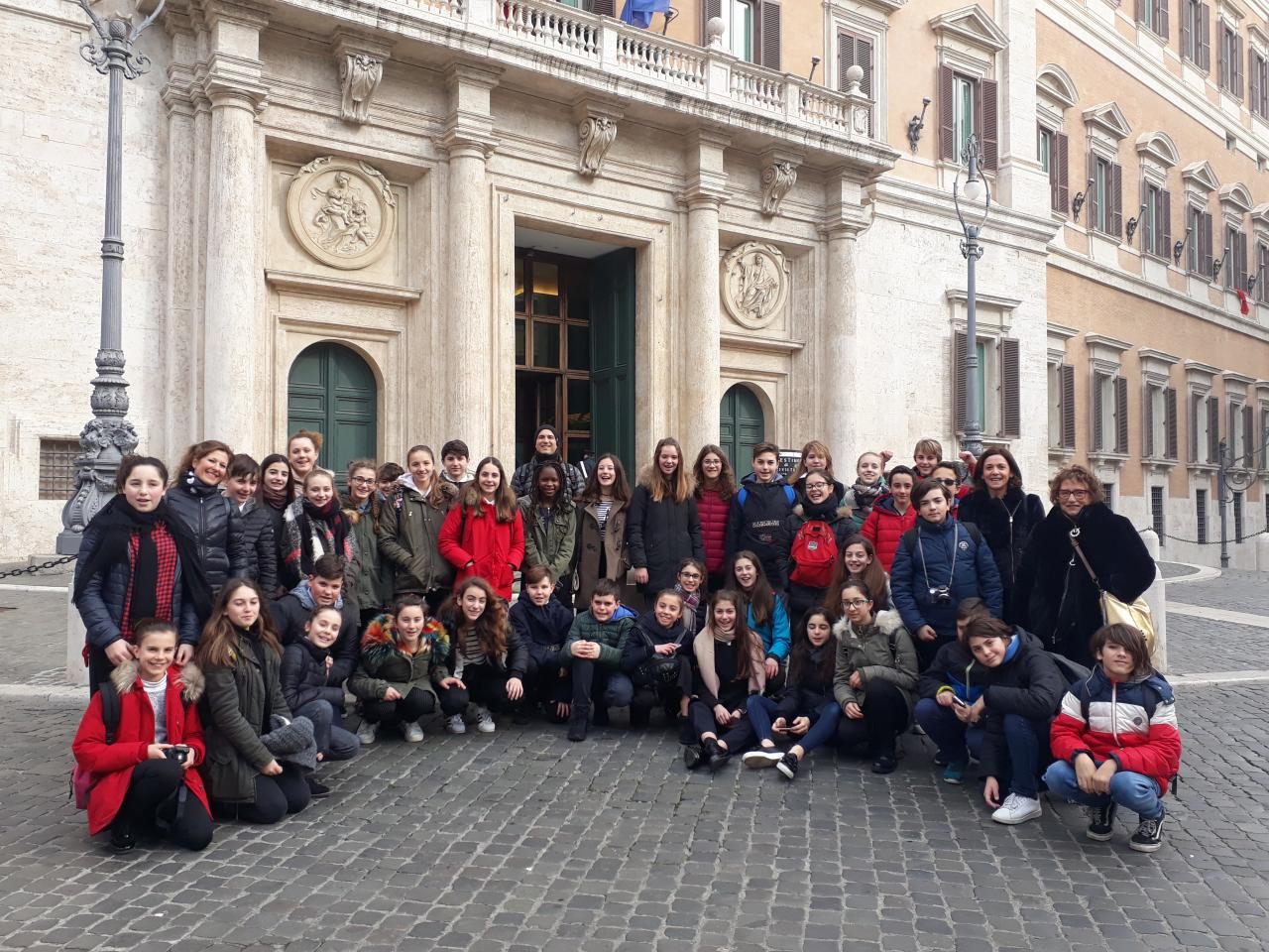 Davanti a Montecitorio