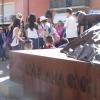 A Porto Ercole, davanti al monumento al Caravaggio